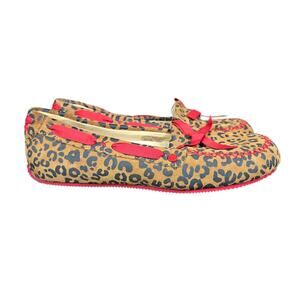 UGG I Heart Belle Slippers Women 7 Leopard Moccasins Red Color Pop Artsy Comfort